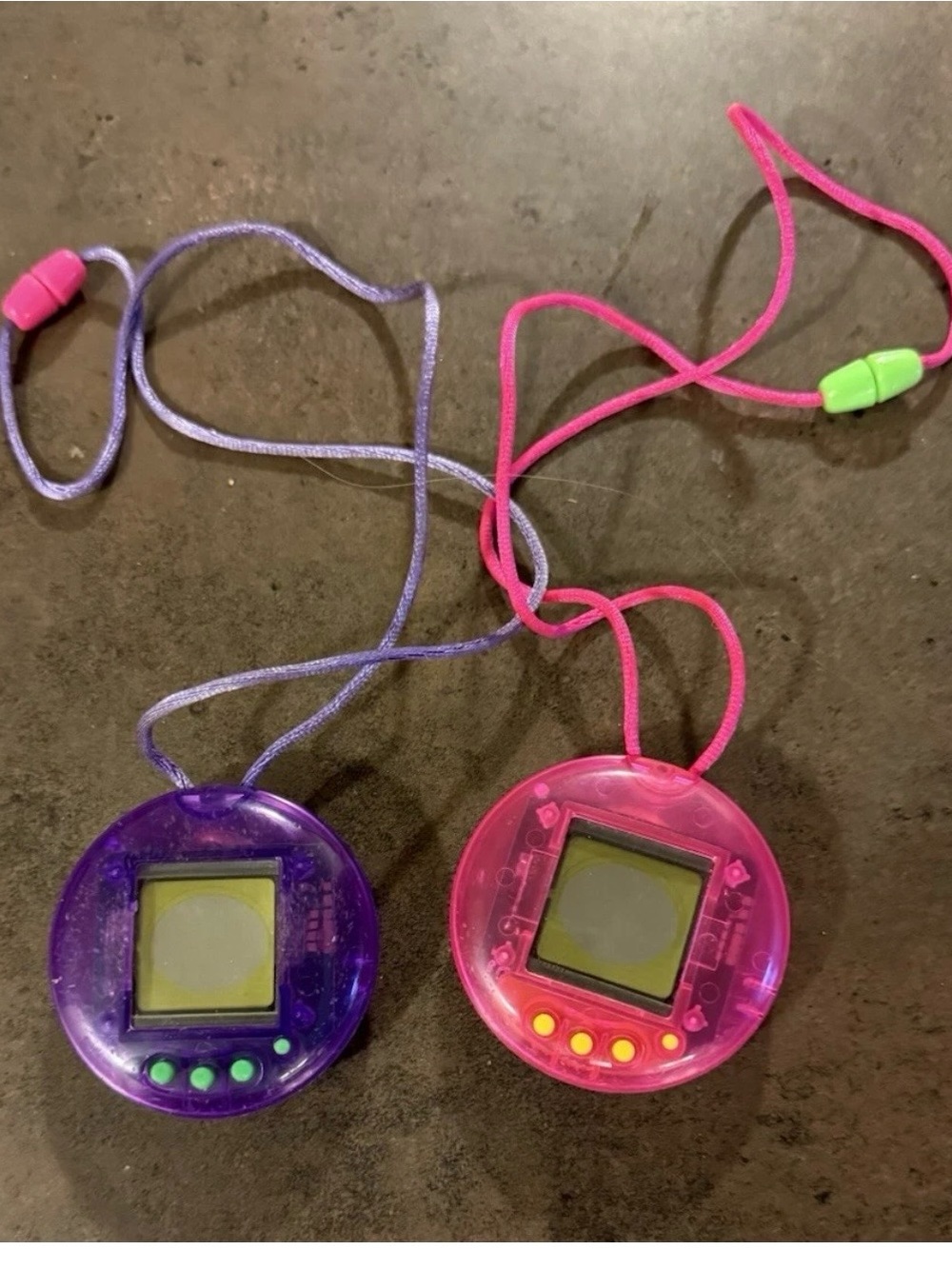 Vintage Trendmasters  Virtual Digital Pet Electronic Handheld Games (2)